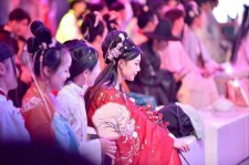 镇江汉服模特兼职(想做汉服模特去哪里找)