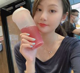 镇江雇用网红商务伴游女(雇用网红商务伴游女员工)