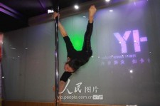 镇江钢管舞女神(女星钢管舞)