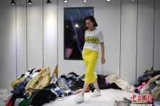 镇江兼职模特试衣服(兼职做试衣模特好吗)