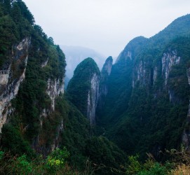 镇江伴游中国带你去湘西(湘西跟团旅游)