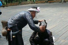 镇江欲带老伴游遍中国(带着老伴去旅游)