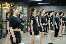 镇江兼职模特进修班(学生怎么兼职模特)