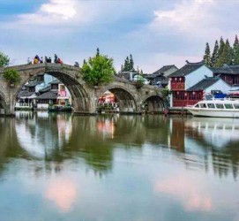 镇江上海旅游攻略(上海旅游攻略手抄报)