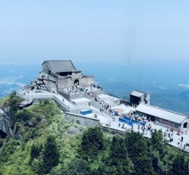 镇江湖南旅游攻略(武汉到湖南旅游攻略)