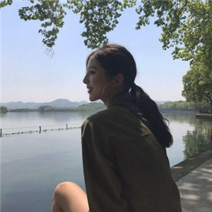 镇江私人伴游网带你看到天际，白色盐湖无际，蓝色天空无边