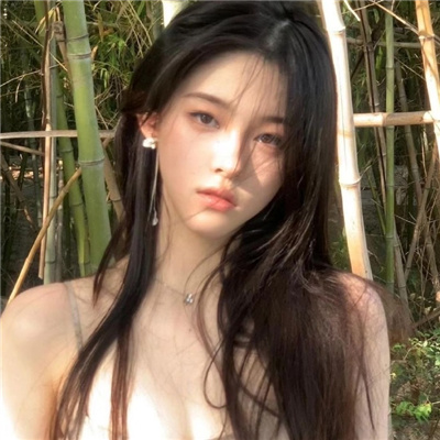 镇江与商务伴游共进晚餐，愉快的营业会谈起头了
