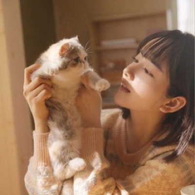 镇江伴游女生邓珊珊的资料