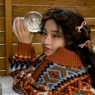 镇江伴游女生郑晓涵的资料