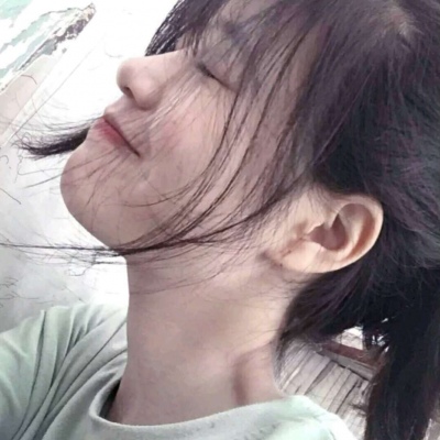 镇江伴游女生烟雨蒙蒙的资料