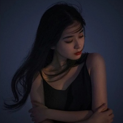 镇江伴游女生谢悦悦的资料