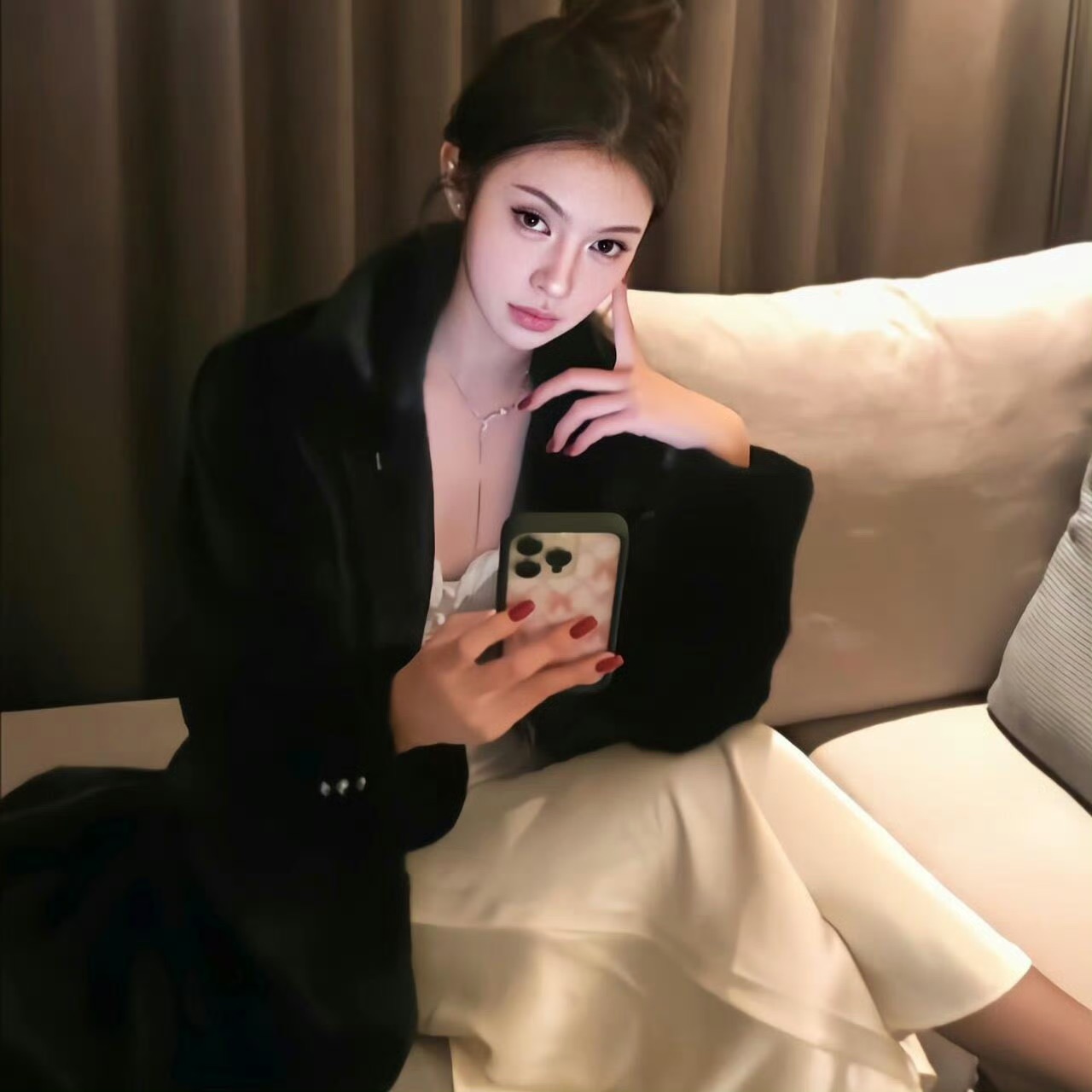 镇江伴游女生周语言的资料