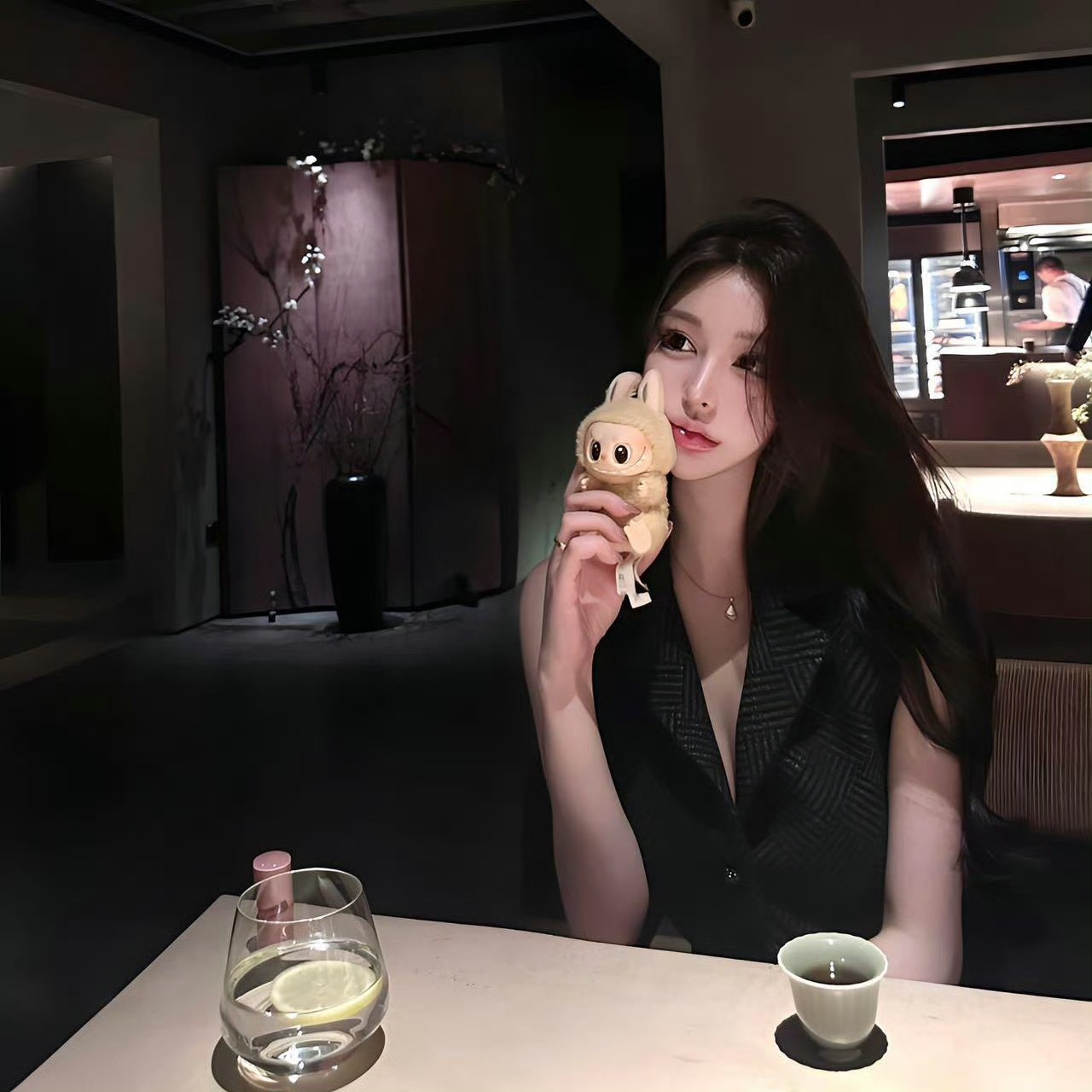 镇江伴游女生范甜甜的资料