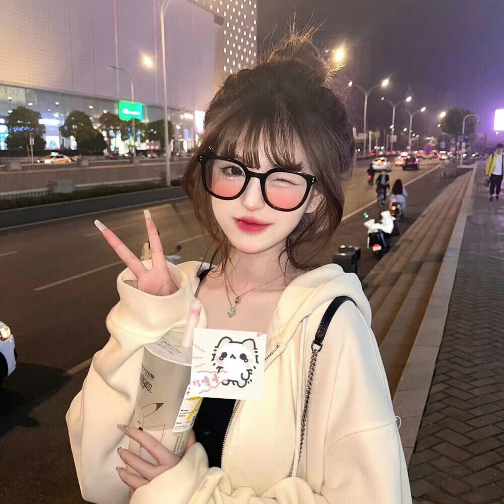 镇江伴游女生KIKI的资料