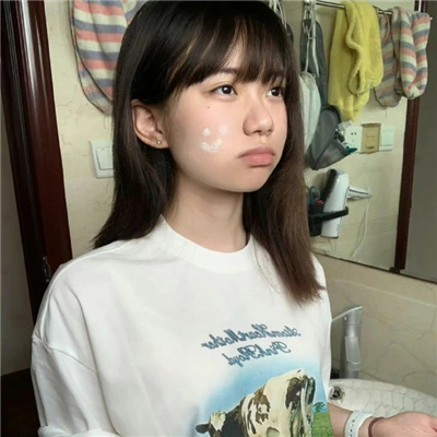 镇江伴游女生邝易云