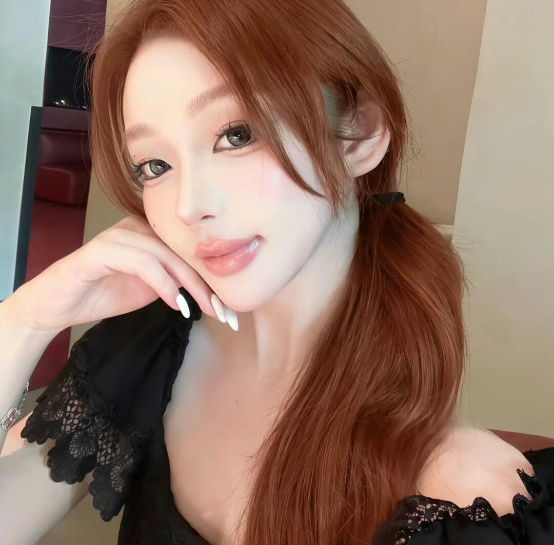 镇江伴游女生 | Victoria LiLI的资料